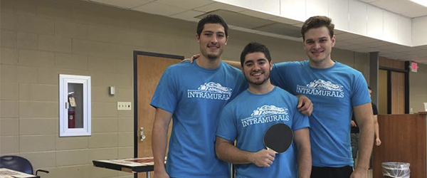 Intamurals_StudentLife_GCIC.png 在基尔科的intramural ping pong