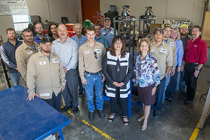 B ASF donates millwright equipment to Brazosport College B ASF向Brazosport学院捐赠磨坊设备