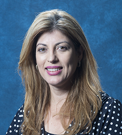 Maria Cisneros 玛丽亚cisneros