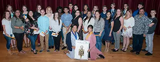 BC’s Phi Theta Kappa chapter honors 77 new members tease BC的PHI Theta Kappa章荣誉77篇新成员戏弄