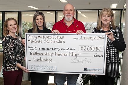 Ginny Martinez Foster Scholarship 金妮·马丁内斯·福斯特奖学金