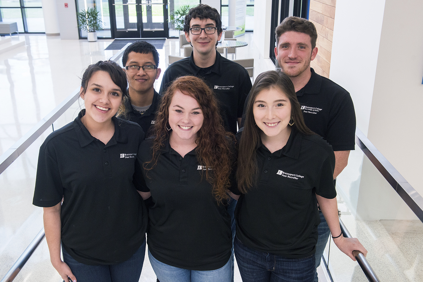 2017 - 2018年同行招聘人员