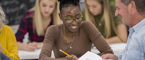 巴西斯波特学院的社区教育