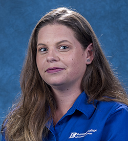 希瑟·库恩，IT帮助台技术员