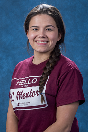 玛丽莎·纳瓦“height=